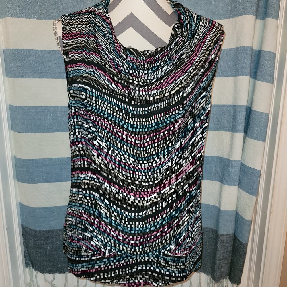 Women's Medium 8/10 Sleeveless Dressy Blouse